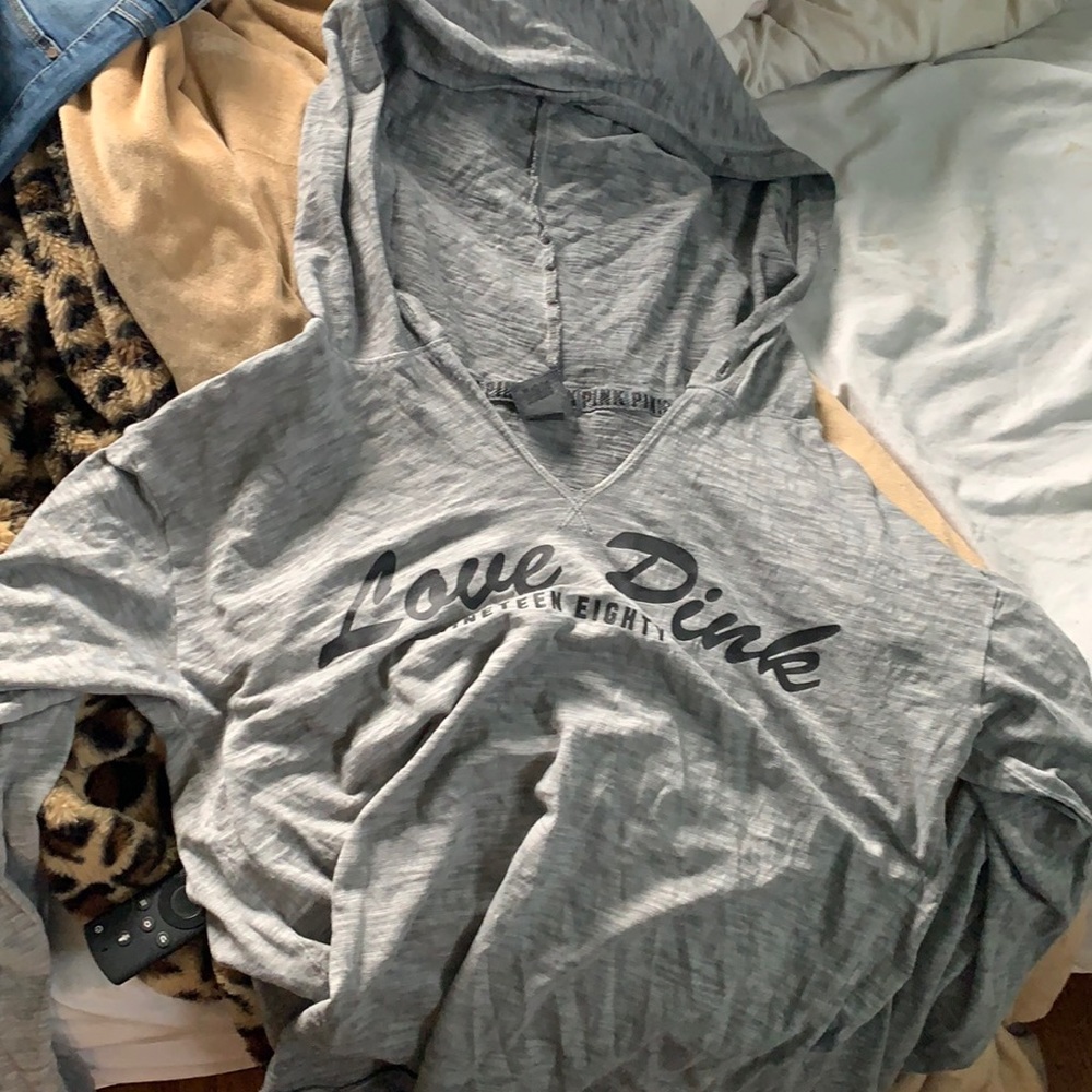 Gray sweatshirt